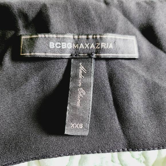 BCBGMAXAZRIA Jena Ruffle Front Shift Dress - Picture 10 of 11